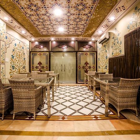 Collection O 36316 Hotel White Palace Джайпур Екстериор снимка