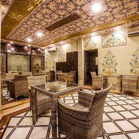 Collection O 36316 Hotel White Palace Джайпур Екстериор снимка