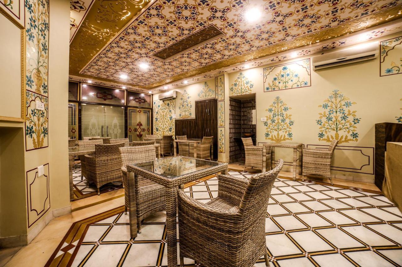 Collection O 36316 Hotel White Palace Джайпур Екстериор снимка