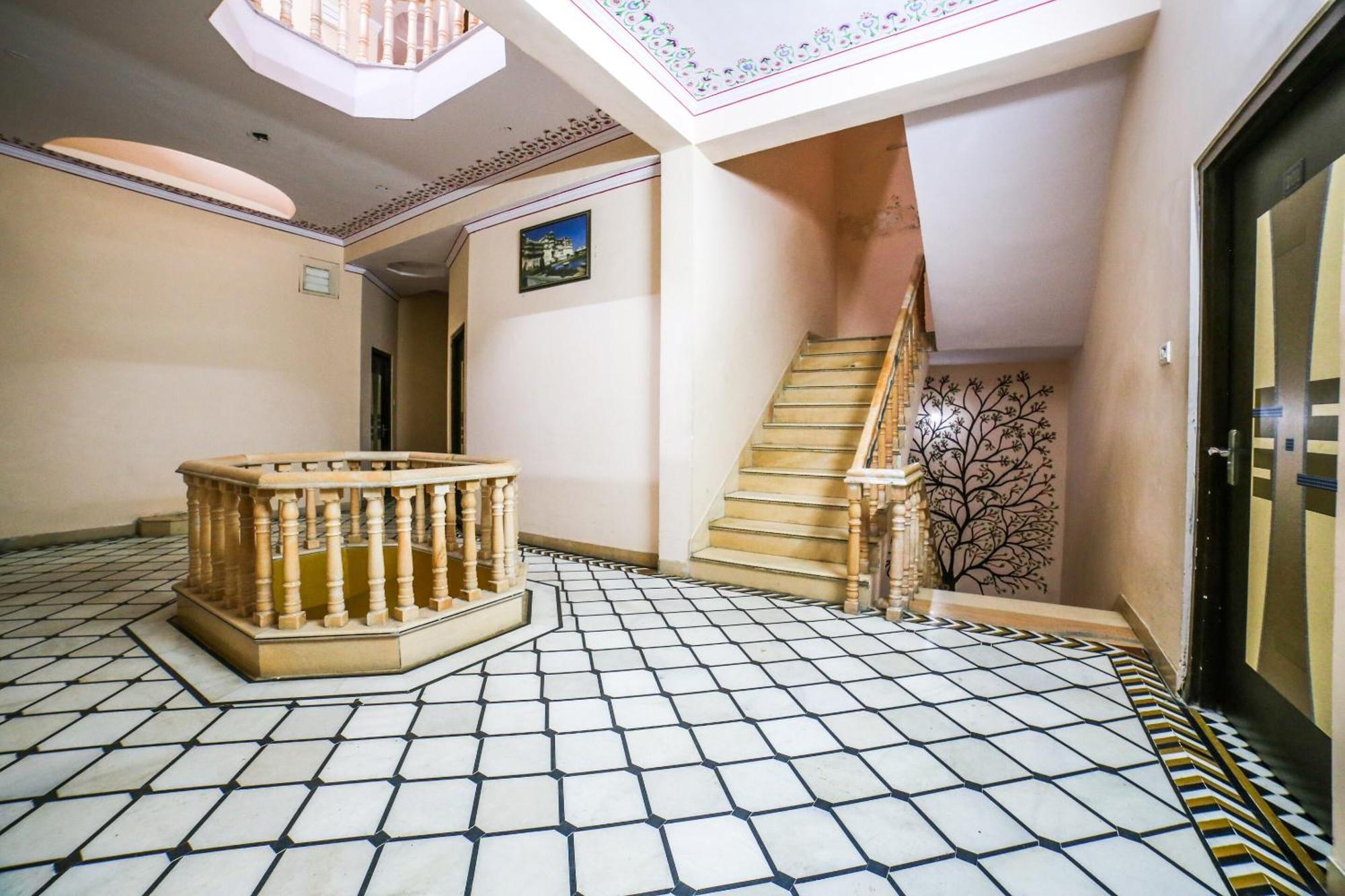 Collection O 36316 Hotel White Palace Джайпур Екстериор снимка