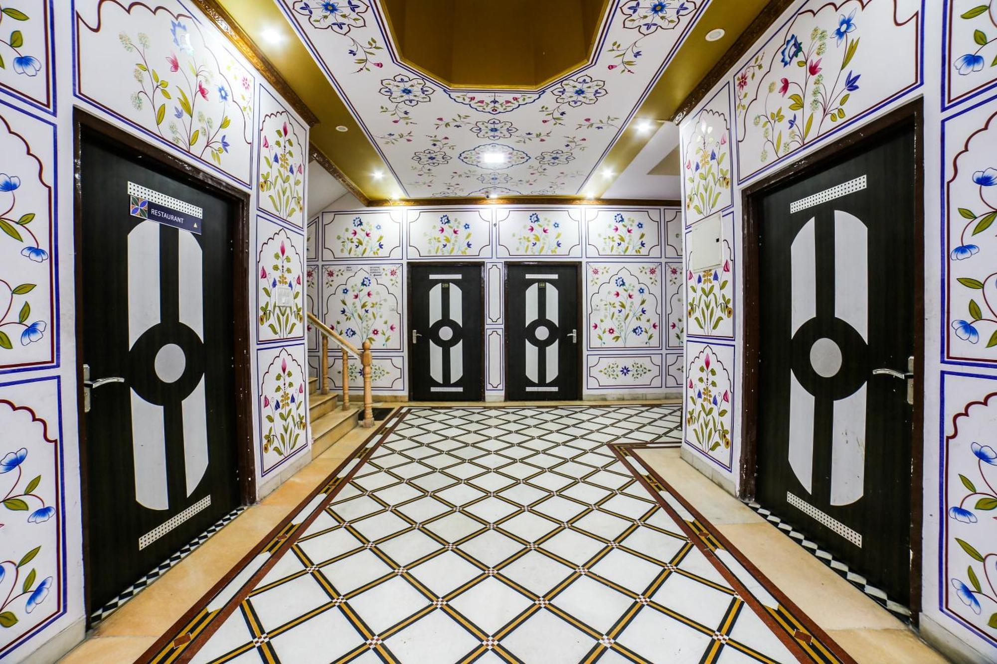 Collection O 36316 Hotel White Palace Джайпур Екстериор снимка